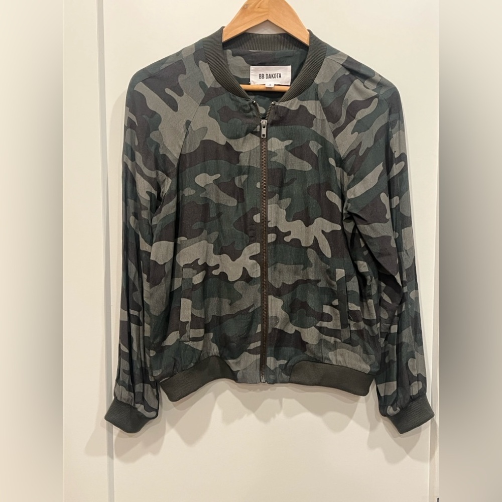 BB Dakota Camouflage Bomber Jacket in Green and Gray